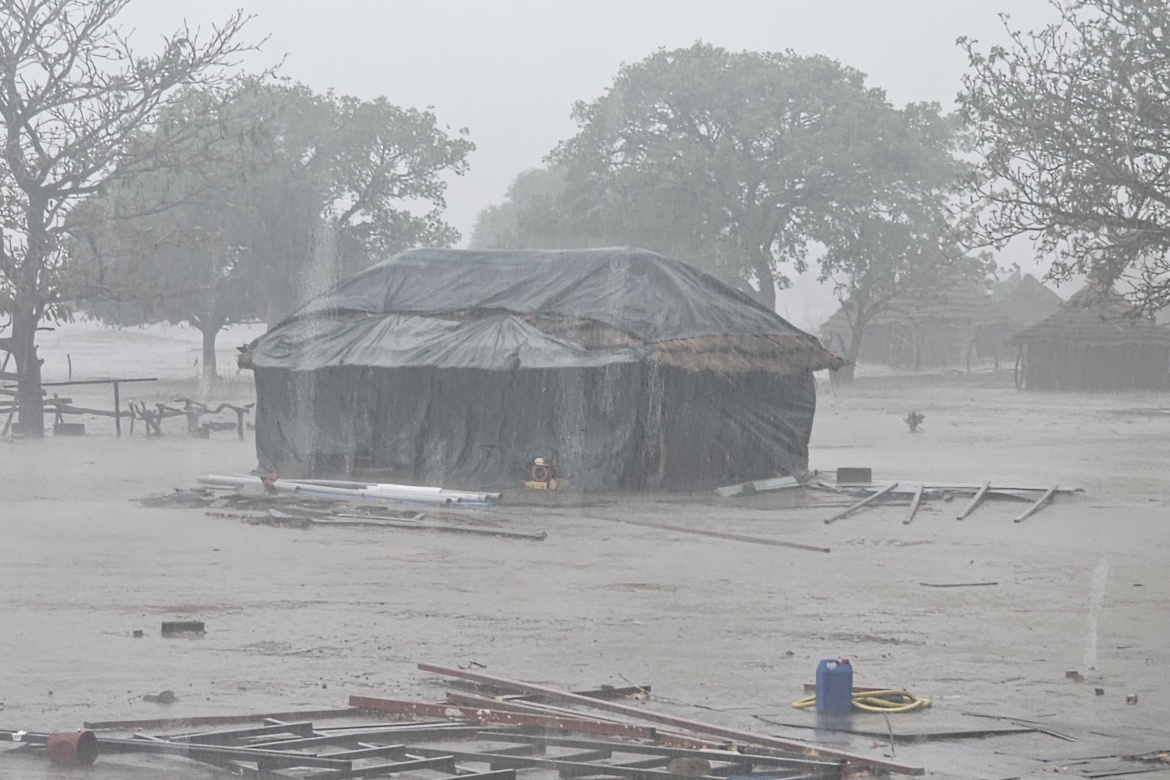 Tiap Tiap Primary School inundated by flooding prior to construction of flood-resistant classrooms, Lakes State. Credit: Save the Children